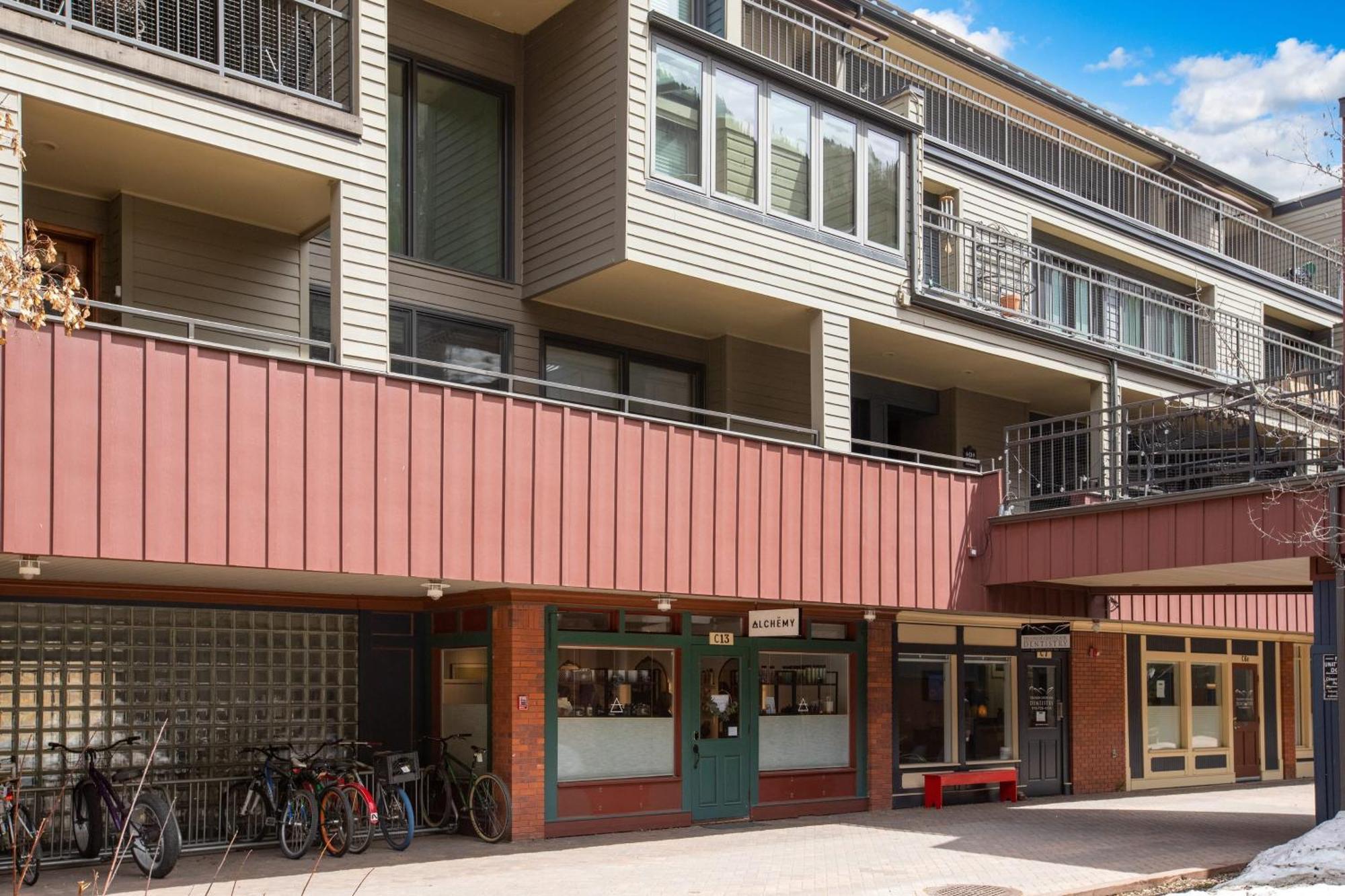 Cimarron Lodge 50 By Avantstay Ski-Inski-Out Property In Complex W Two Hot Tubs テルユライド エクステリア 写真