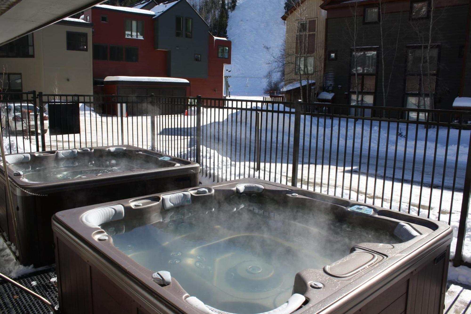 Cimarron Lodge 50 By Avantstay Ski-Inski-Out Property In Complex W Two Hot Tubs テルユライド エクステリア 写真